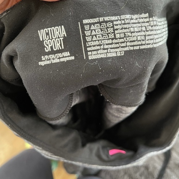 Victoria’s Secret gray leggings sz small - Picture 4 of 4